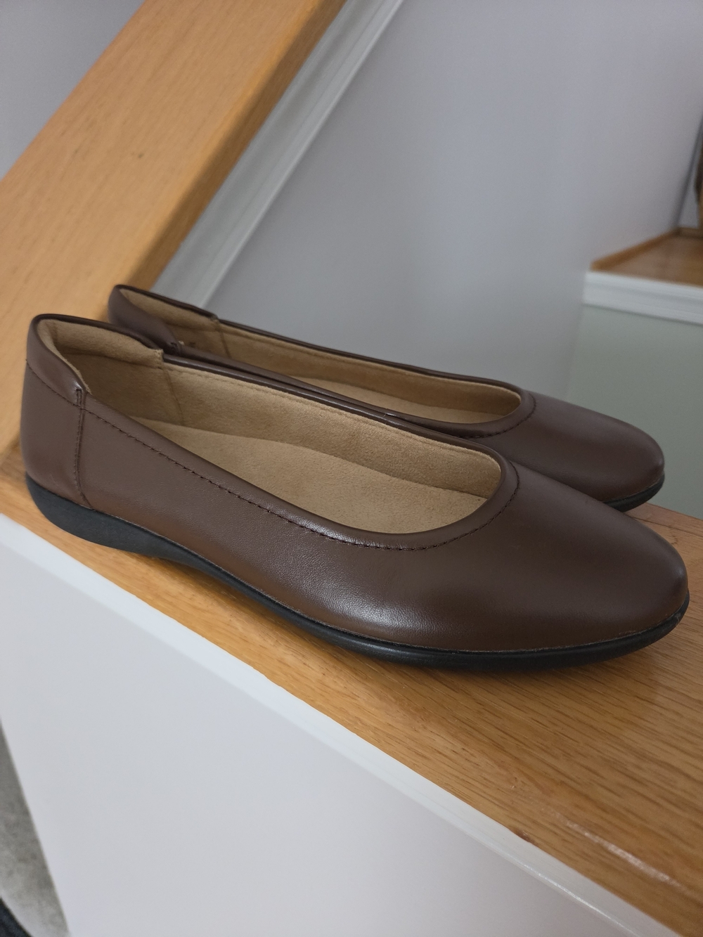 NWOB Naturalizer Flexy Brown Leather Round Toe Ballet Flats